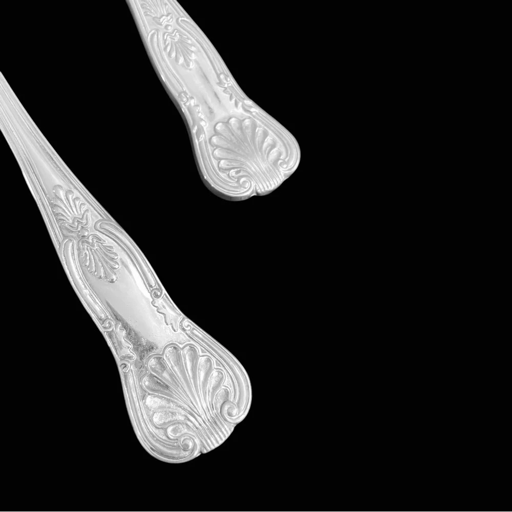 Vintage Unbranded Kings pattern Serving Spaghetti and Spoon Set Made in Italy